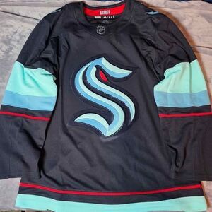 Seattle Kraken Authentic Adidas Mens Small (46) NHL Team Jersey